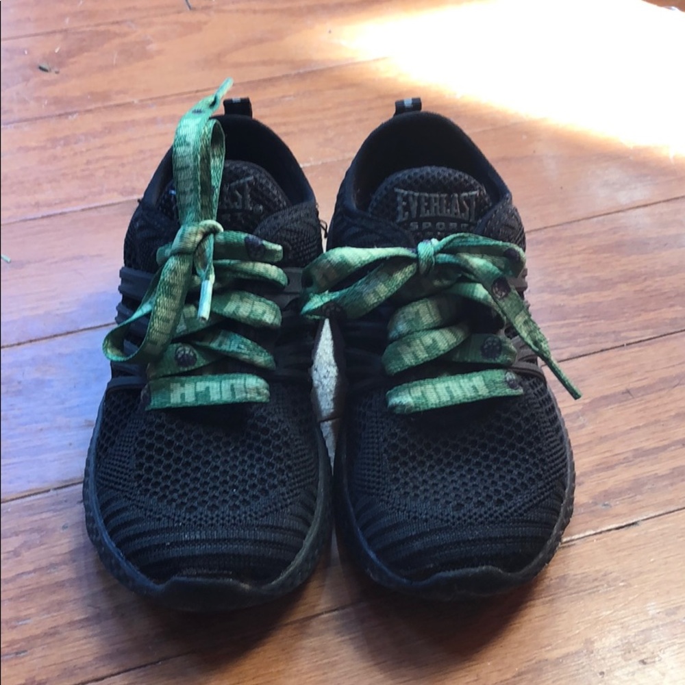 Everlast Shoes with Hulk Laces